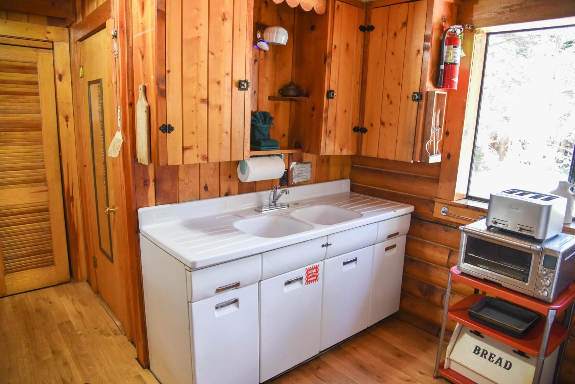 Bear Bait Cabin In Upper Valley With High Speed Wifi Ред-Рівер Екстер'єр фото