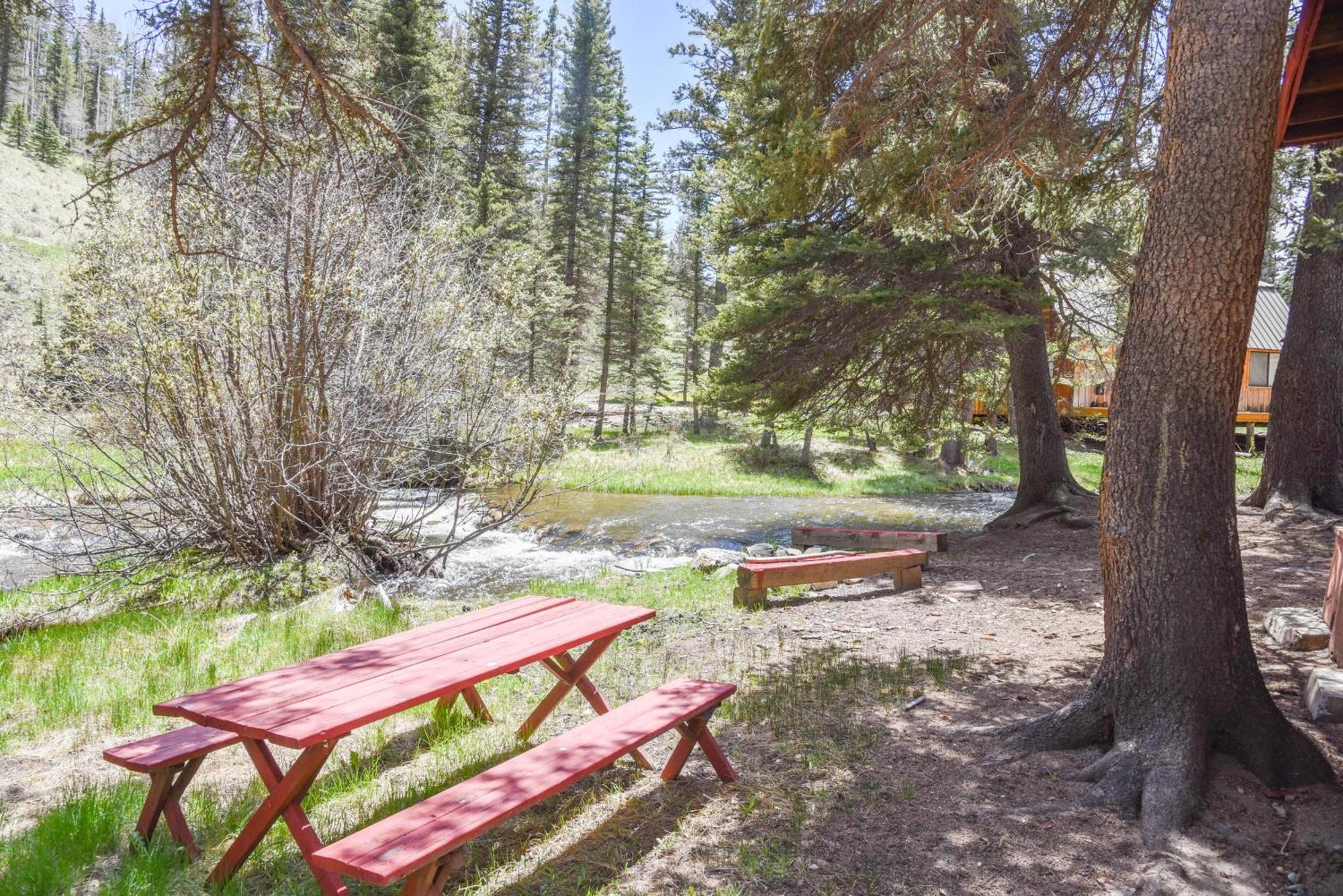Bear Bait Cabin In Upper Valley With High Speed Wifi Ред-Рівер Екстер'єр фото